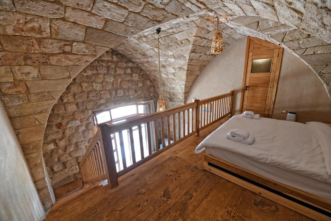 Old Town Guesthouses Batroûn Esterno foto