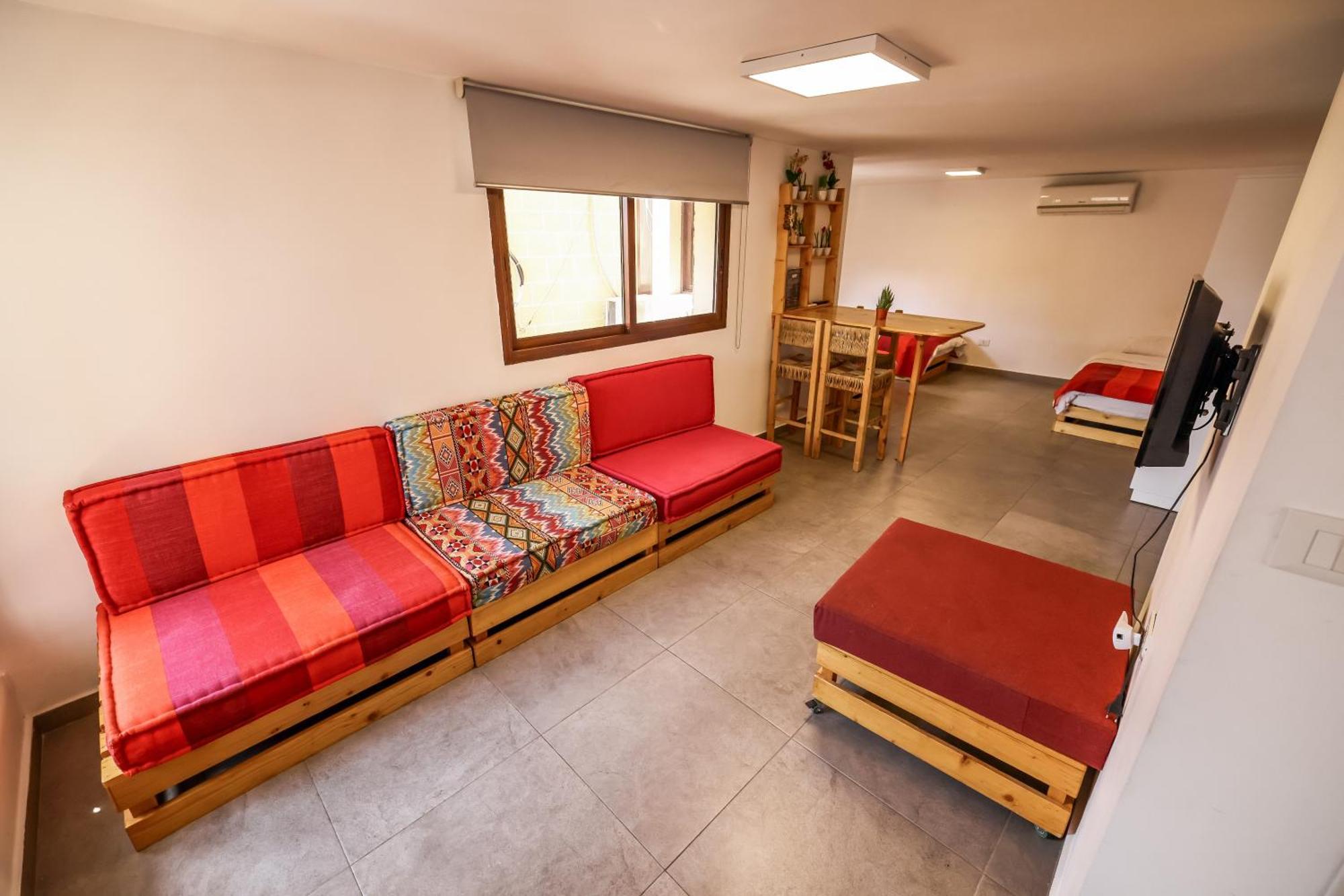 Old Town Guesthouses Batroûn Esterno foto
